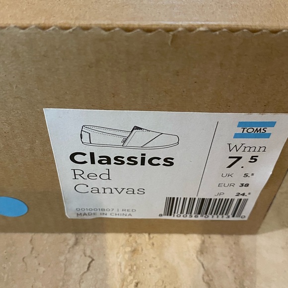 NWT NIB Toms Classic Red Canvas Slip On Shoes, 7.5 - Picture 2 of 9